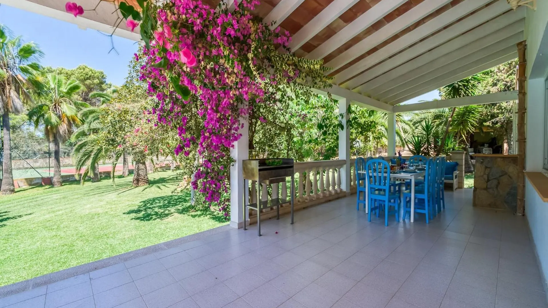 Finca Near The Beach Casa Bonita In Majorca Colonia de Sant Jordi Španělsko