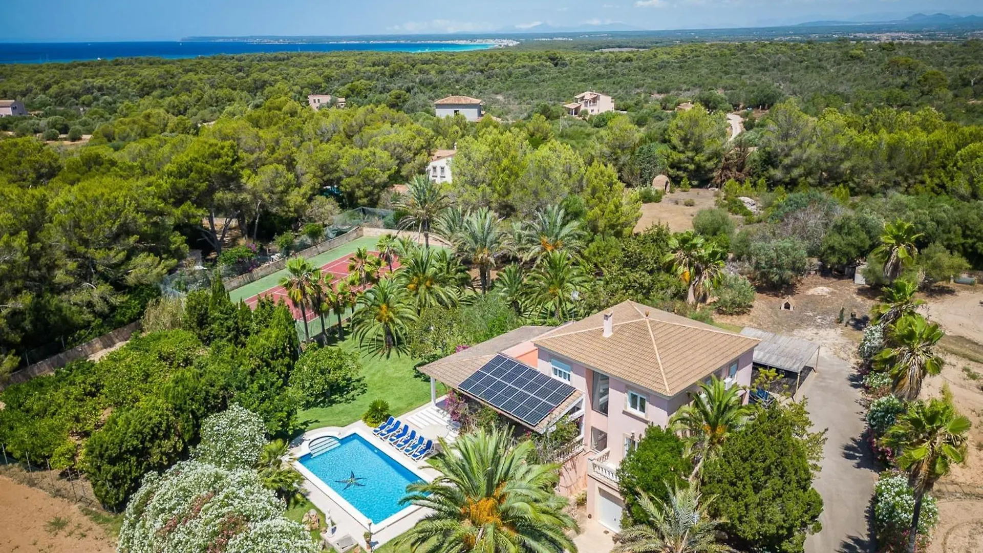 Finca Near The Beach Casa Bonita In Majorca Colonia de Sant Jordi Španělsko
